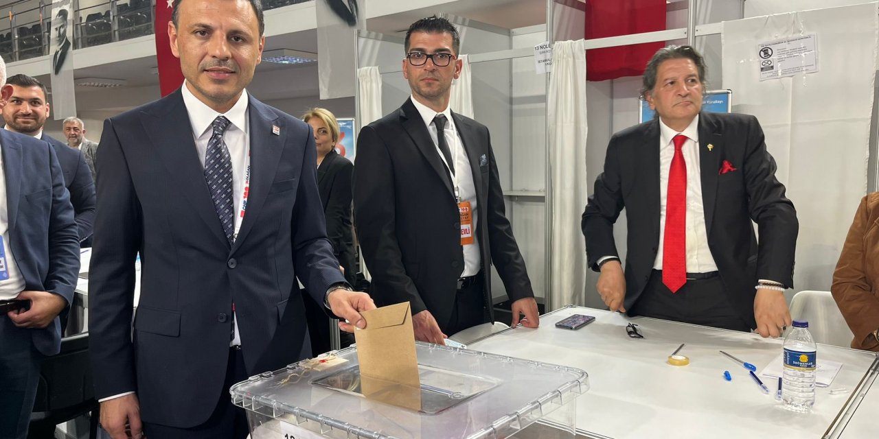 CHP Kurultayı'nda Özgür Çelik adına sahte mesaj ile Kemal Kılıçdaroğlu adına oy istendi