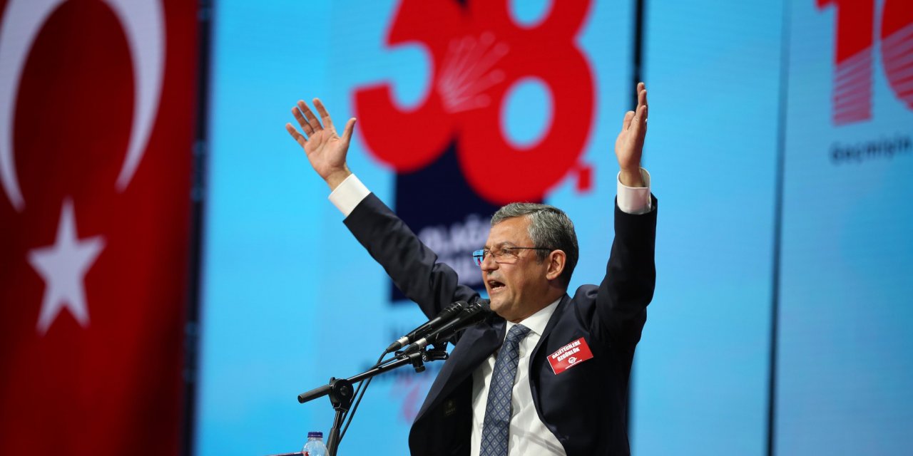 CHP'de 13 yıl sonra değişim: Partinin 8'inci Genel Başkanı Özgür Özel oldu