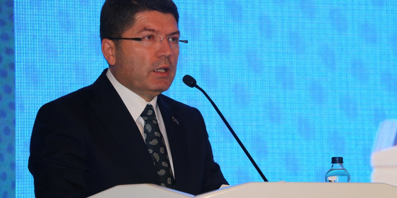 Yılmaz Tunç'tan yargı krizine ilişkin dikkat çeken açıklama: 'Yeni Anayasa’yı işaret etti... Yüksek yargıda astlık üstlük yok