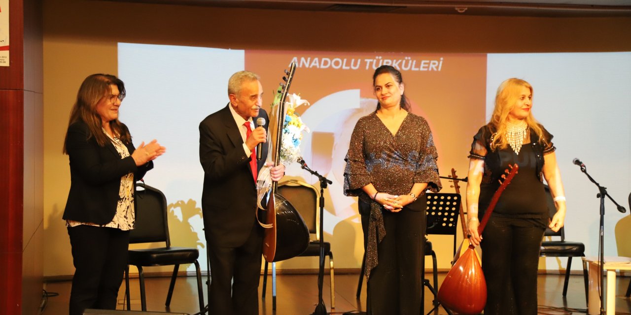 ‘Bir Garip Orhan Veli’ Tiyatro Oyunu, Kartal’da Sahnelendi