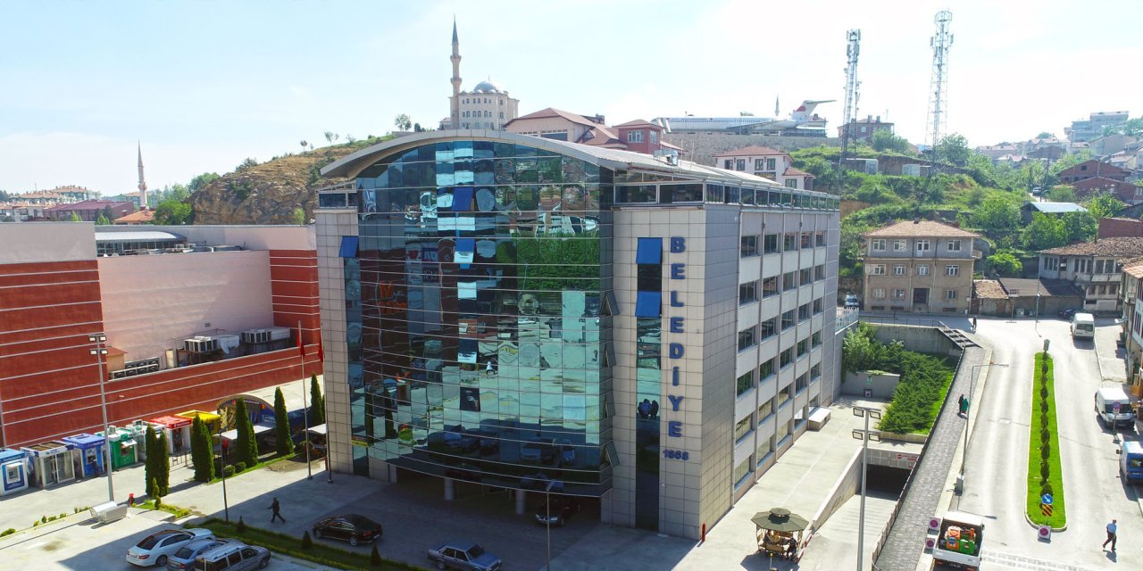 Sayıştay raporunda ortaya çıktı: MHP'li belediyede meclis üyesi olmayan kişi belediye başkan yardımcısı vekili oldu