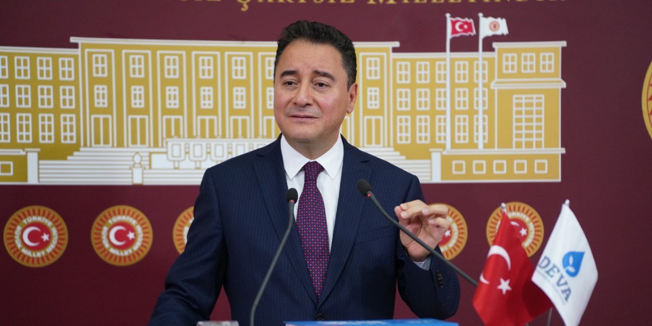 Ali Babacan: Yüzde 10’luk oyuyla Bahçeli, ülkenin başında kayyım gibi hareket ediyor