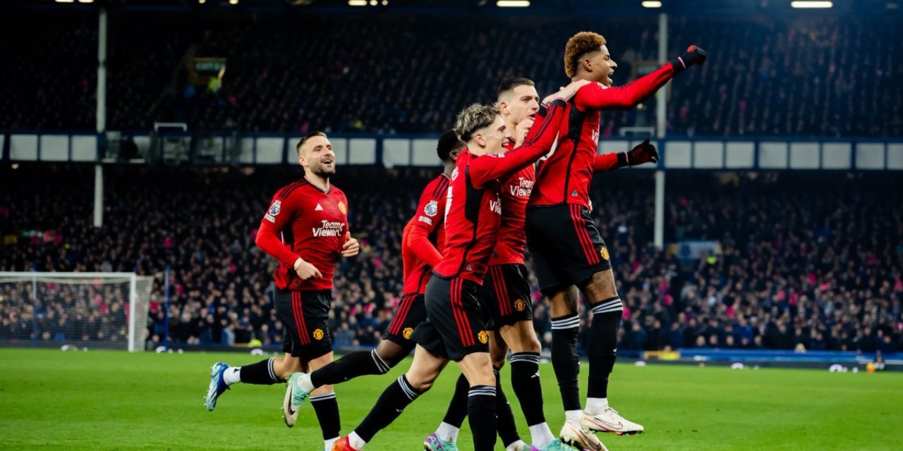 Manchester United, İstanbul'a 7 eksikle geliyor