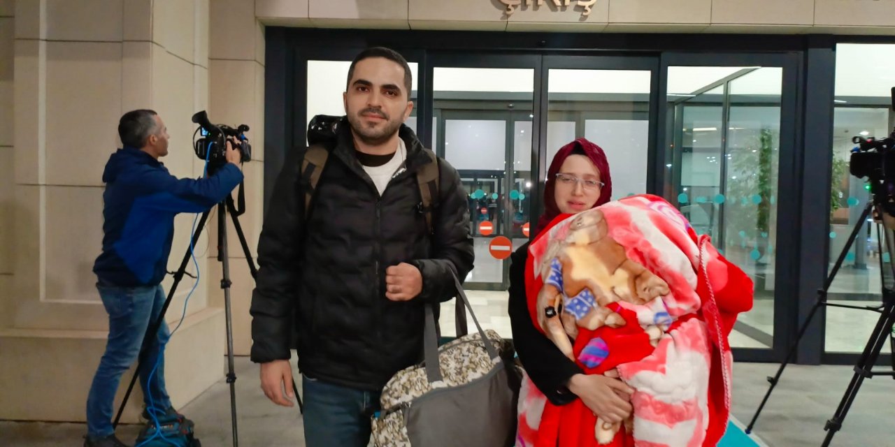 Gazze'den tahliye edilen Türkiye vatandaşları İstanbul'a geldi