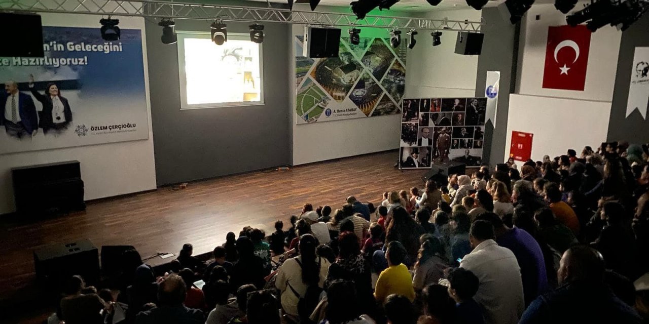 DİDİM’DE ÇOCUKLAR İÇİN SİNEMA GÜNLERİ DEVAM EDİYOR