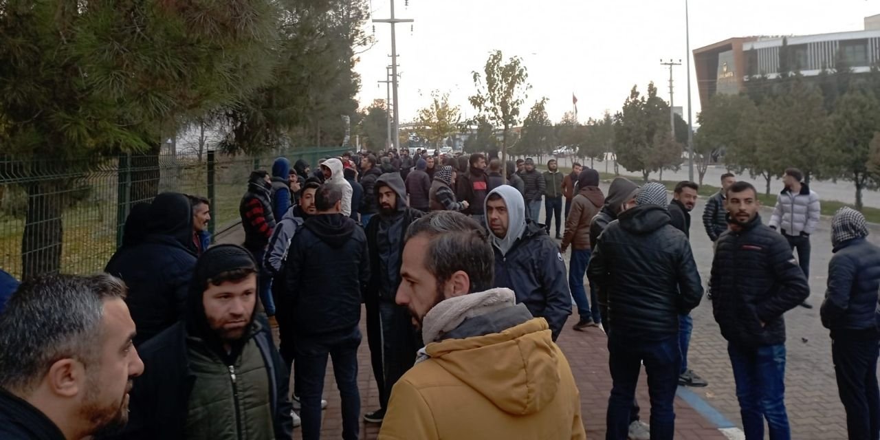 İş bırakan Özak Tekstil işçilerine jandarma müdahalesi