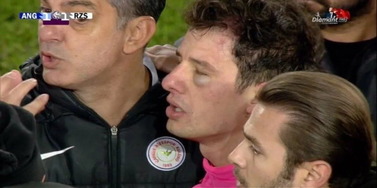 Ankaragücü Başkanı Sahaya Atladı: Hakem Halil Umut Meler'e Tekme Tokat Saldırdı