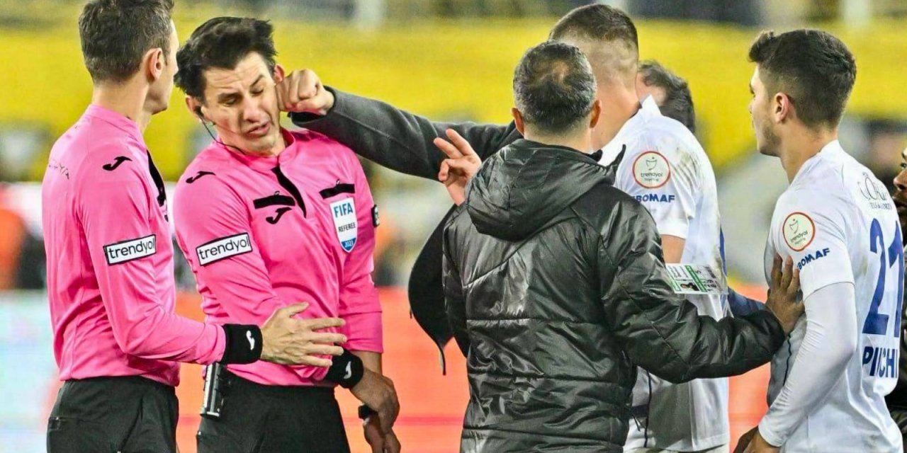 Ertuğrul Özkök: Yumruk gecesinin "chat odası"; hakemlerin WhatsApp grubunda neler oldu?