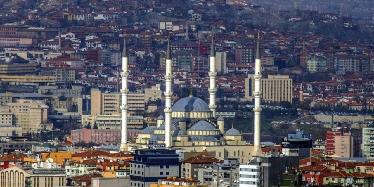 Türkiye'de cami sayısı, devlet okulu sayısını geçti