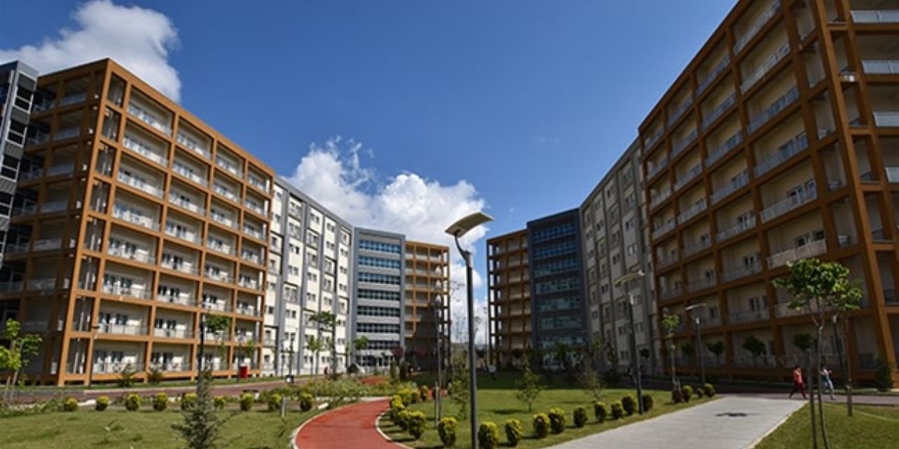 Bir KYK yurdunda daha asansör düştü