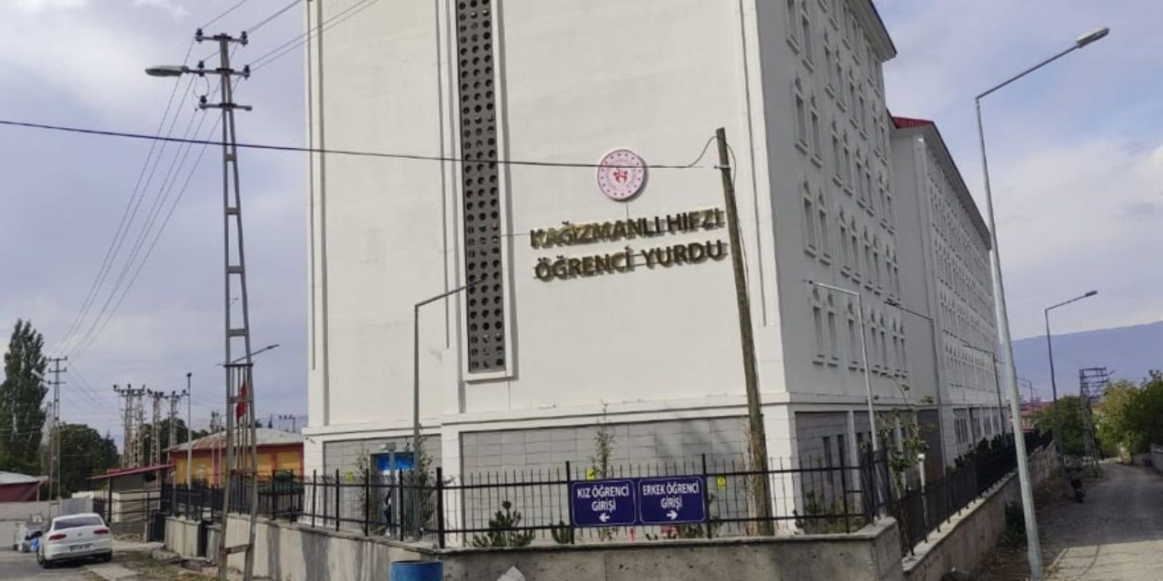 KYK yurdunda 80 öğrenci gıda zehirlenmesi nedeniyle hastaneye kaldırıldı