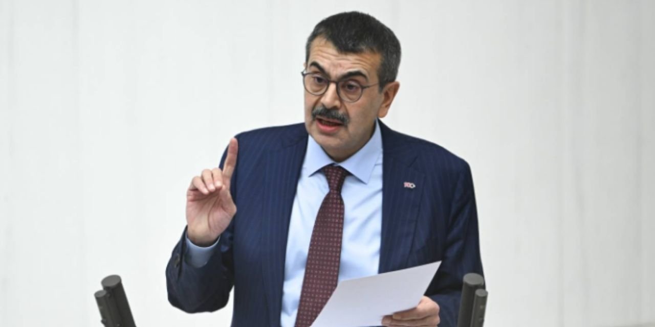 Avukatlardan Bakan Yusuf Tekin hakkında suç duyurusu: Görevden el çektirilsin