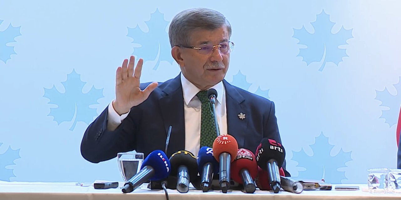 Ahmet Davutoğlu’ndan ‘Kızıl Goncalar’ telefonu