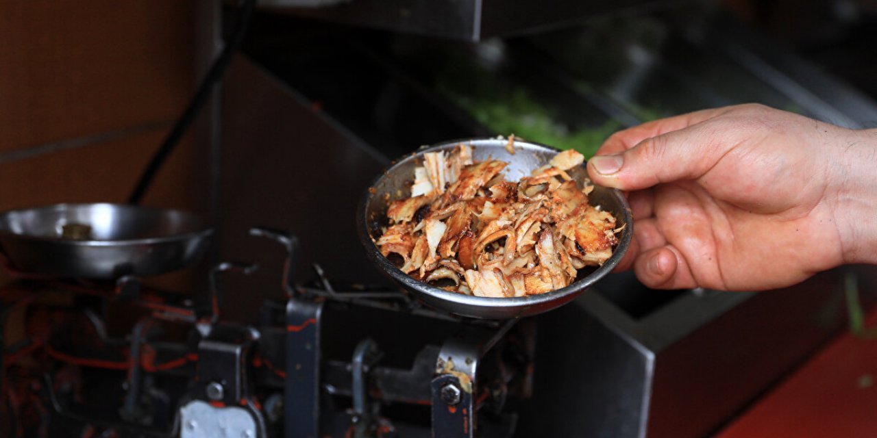 Kırmızı et cep yakıyor: 2023'te en çok sipariş edilen yemekler açıklandı