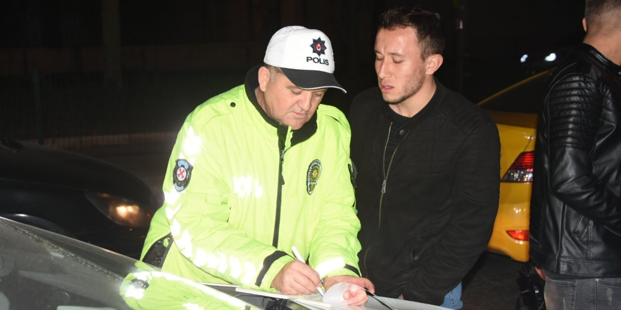 İzmir’de yılın ilk cezası kesildi, alkollü sürücü 'cihaz arızalı' dedi