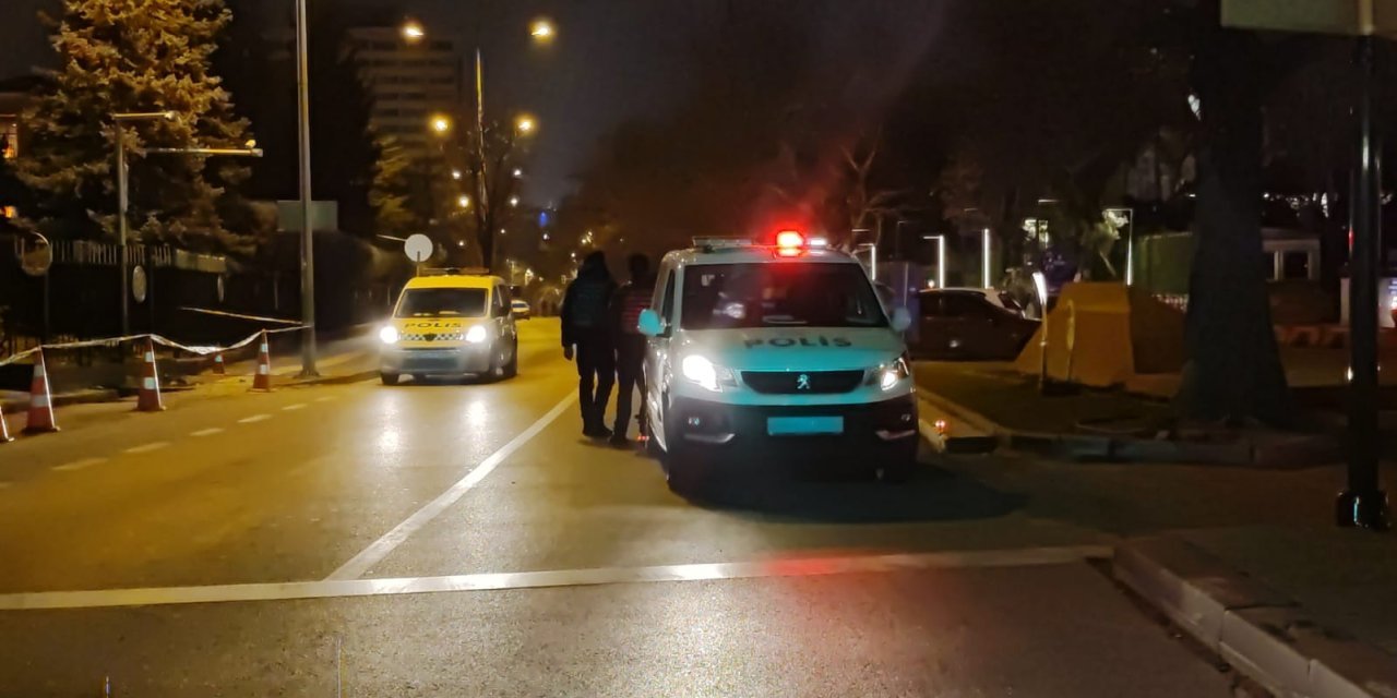 Ankara'da 'dur' ihtarına uymayan sırt çantalı şüpheli bir kişi polisler tarafından vuruldu