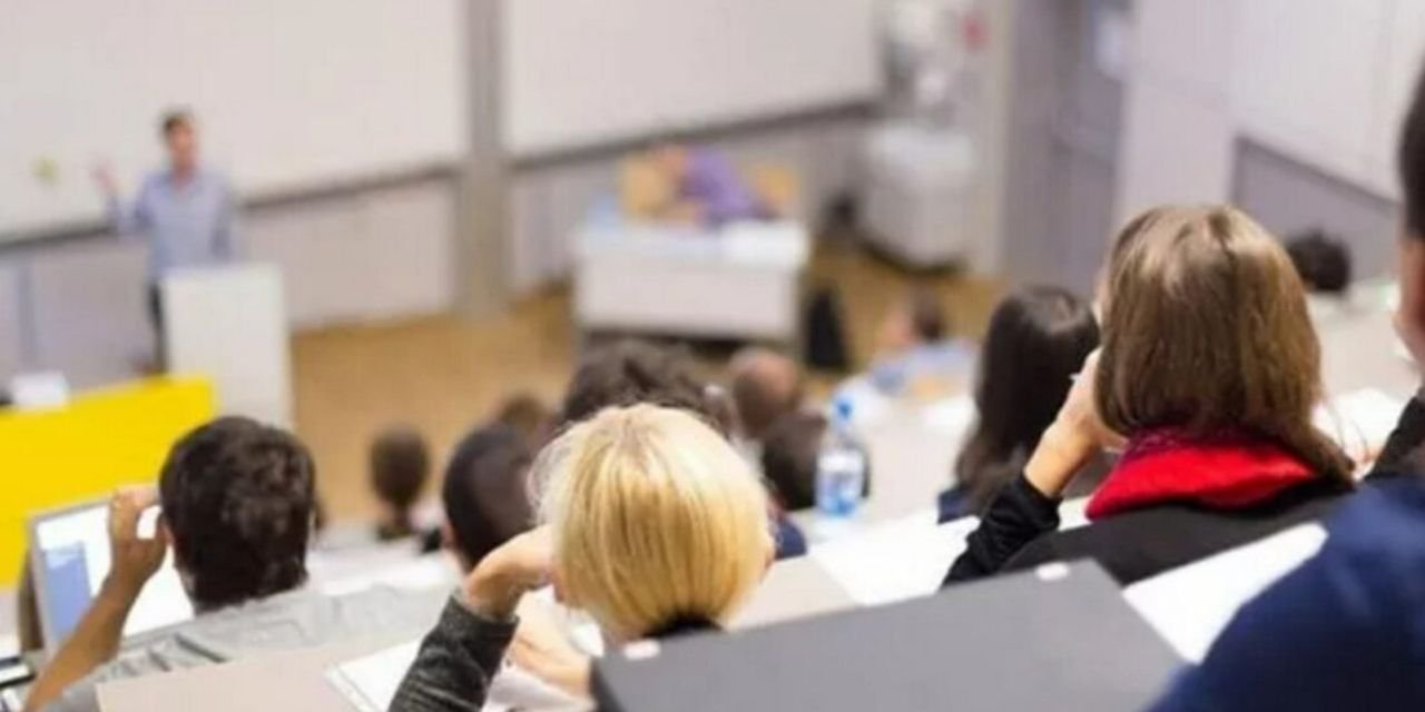 Son 16 yılda eğitim durumuna göre maaşlar arasındaki farklar azaldı