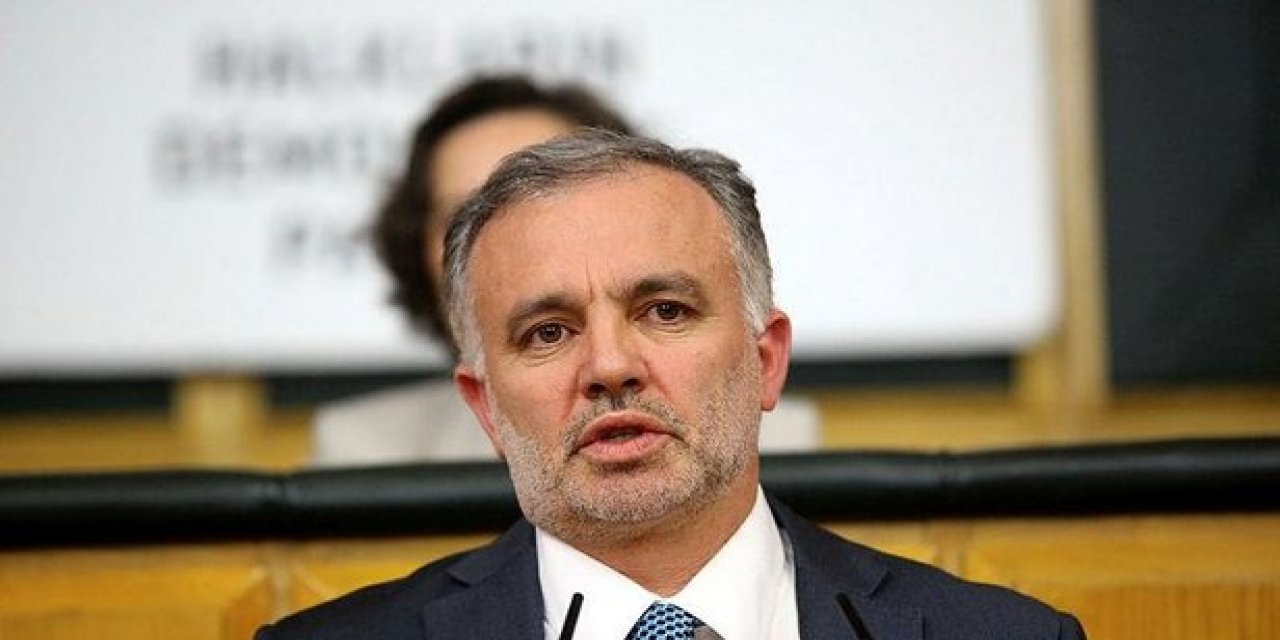 Şahsiyet dizisi: Ayhan Bilgen "Bu nasıl tezgah" dedi kullanıcılar eski twitlerini anımsattı