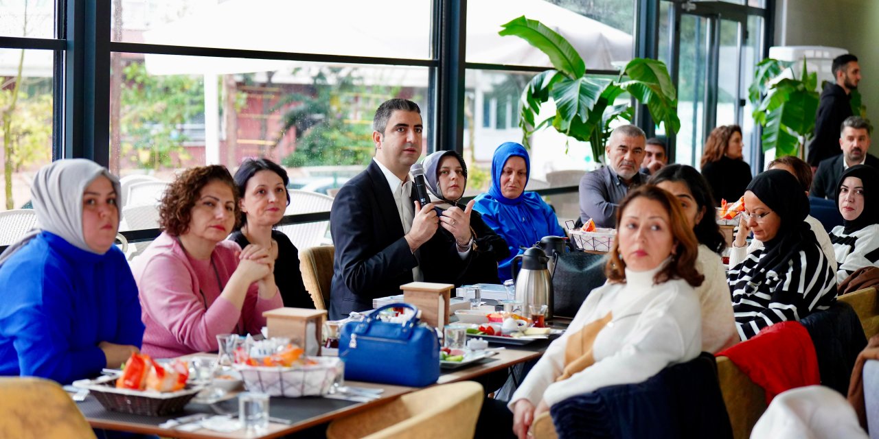 Başkan Gökhan Yüksel, Okul Aile Birliği Başkanı Ve Yönetimleriyle Bir Araya Geldi