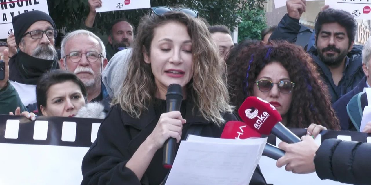 Oyunculardan Kızıl Goncalar eylemi