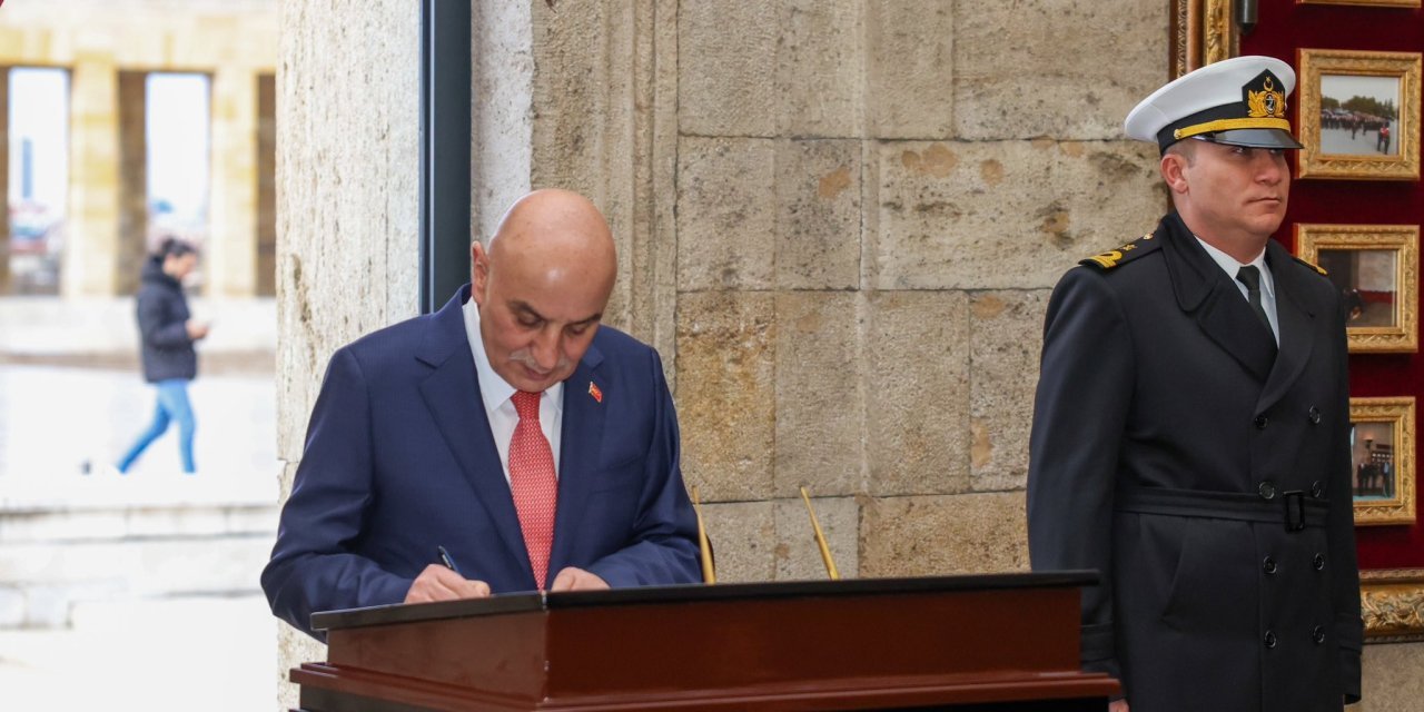 Cumhur İttifakı'nın Ankara adayı Altınok'tan, Anıtkabir'e ziyaret