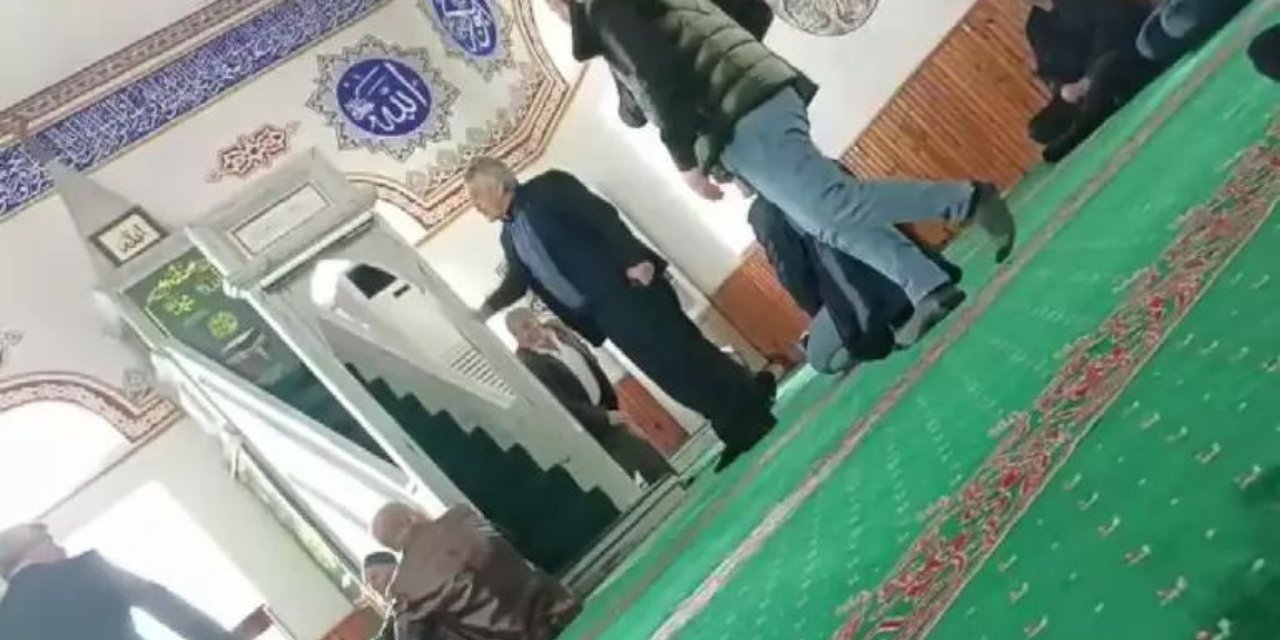 İDDİA | Diyarbakır'da kaymakam hutbesini beğenmediği imamı dövdü: 'Terörist misin?'