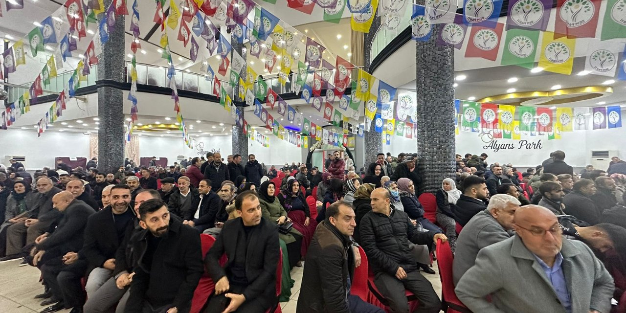 DEM Parti'nin Diyarbakır'daki halk oylamasının sonucunda 14 ilçede adaylar netleşti