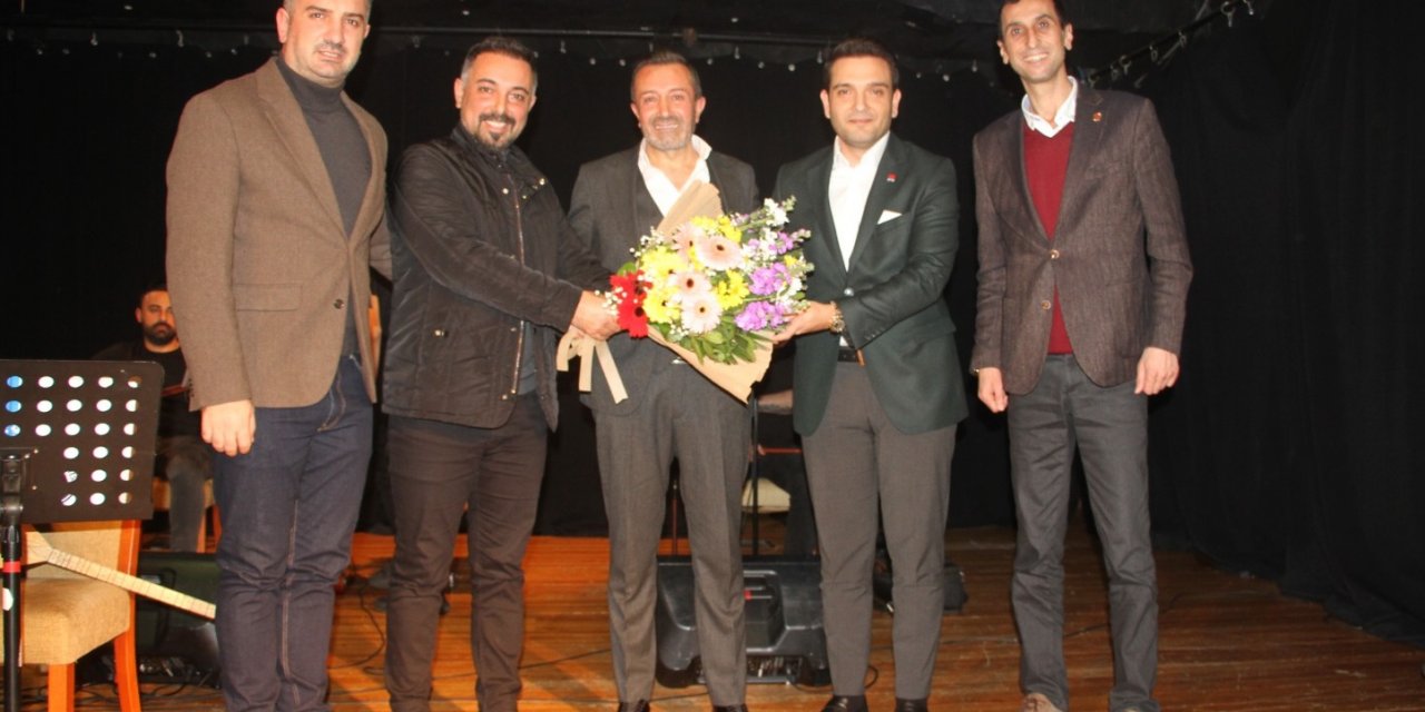 Cemal Kaya Türküleriyle Kartal’ı Mest Etti