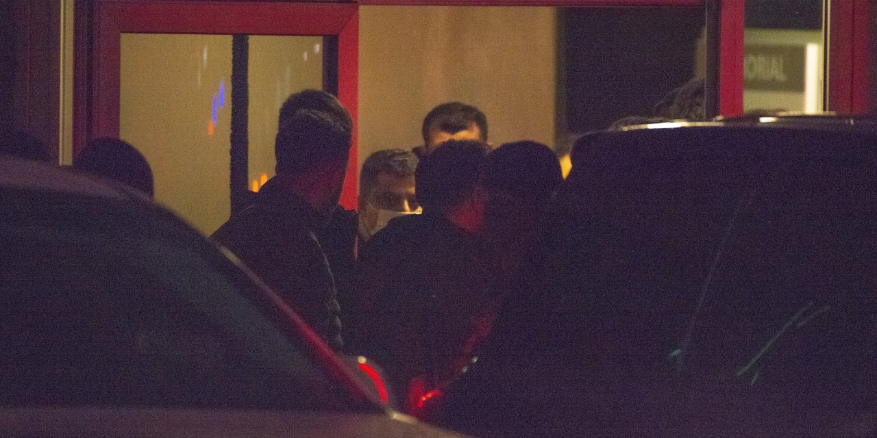 Selahattin Demirtaş zırhlı araçlarla hastaneye götürüldü: Üç buçuk saat hastanede kaldı