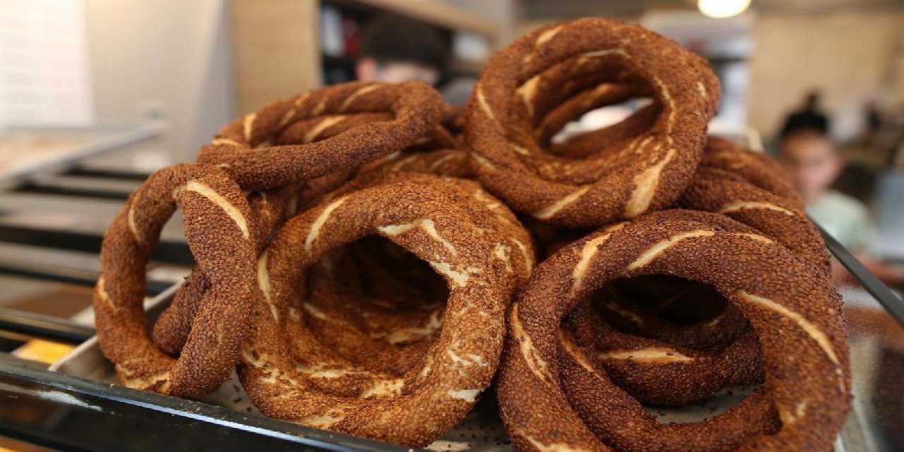 Ankara'da simit yarından itibaren 15 TL'ye satılacak
