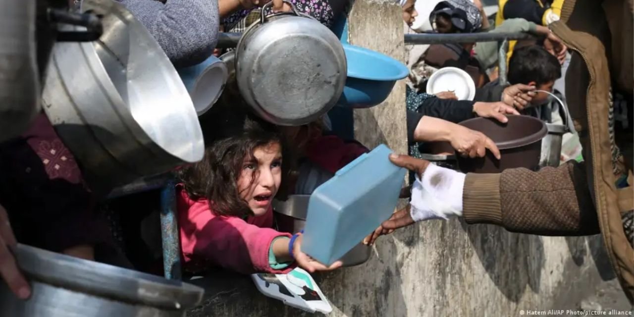 DSÖ: Gazze halkı açlıktan ölüyor