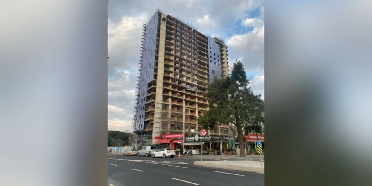 'Depreme dayanıksız' gerekçesiyle verilen yıkım kararı engellendi: Tabut inşa ediliyor