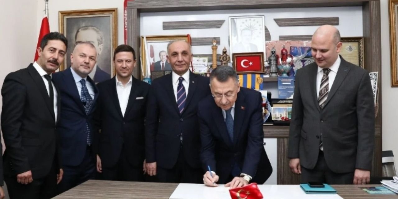 Gelecek ve DEVA'dan üç yönetici AKP'ye geçti