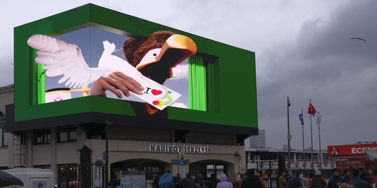 Bonuslu martı Kadıköy İskelesi’nde