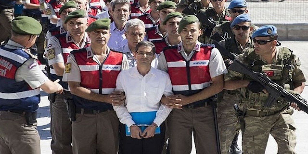 Ömer Çelik: Akıncı Üssü’nü merkez olarak kullanan teröristler hak ettikleri cezayı aldı