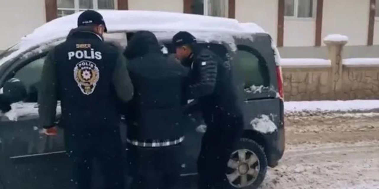 Bakan Yerlikaya duyurdu: 2 organize suç örgütü çökertildi