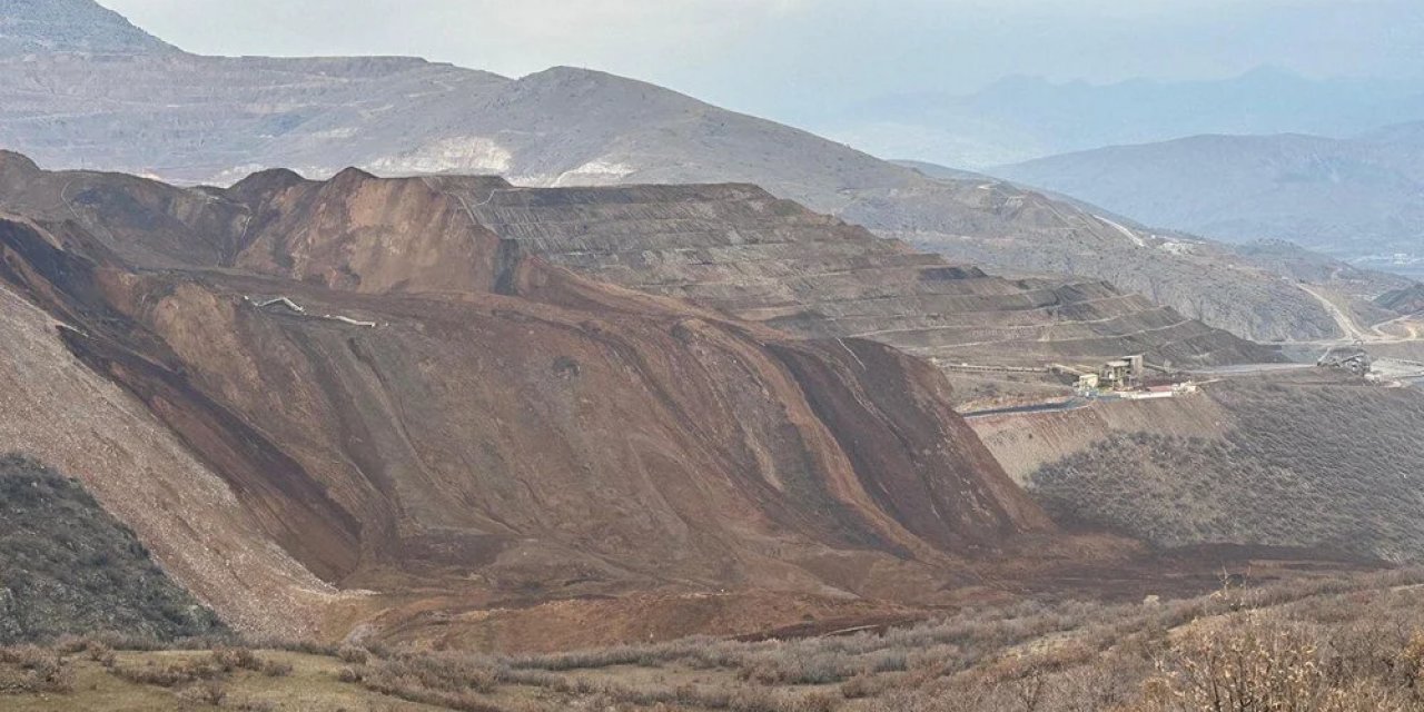 İliç maden kazasında göçük altında kalan işçilerden haber alınamıyor