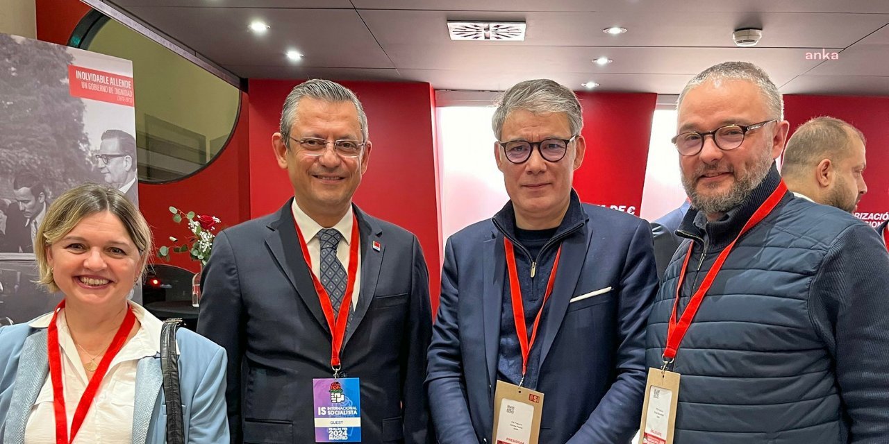 CHP lideri Özel, İspanya'da sosyalist liderlerle bir araya geldi