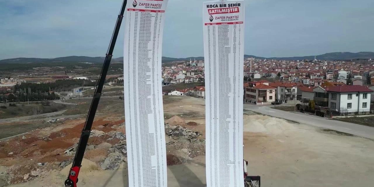 Zafer Partisi Uşak İl Başkanı Hakan Savaş: “Koca Bir Şehri Sattılar”