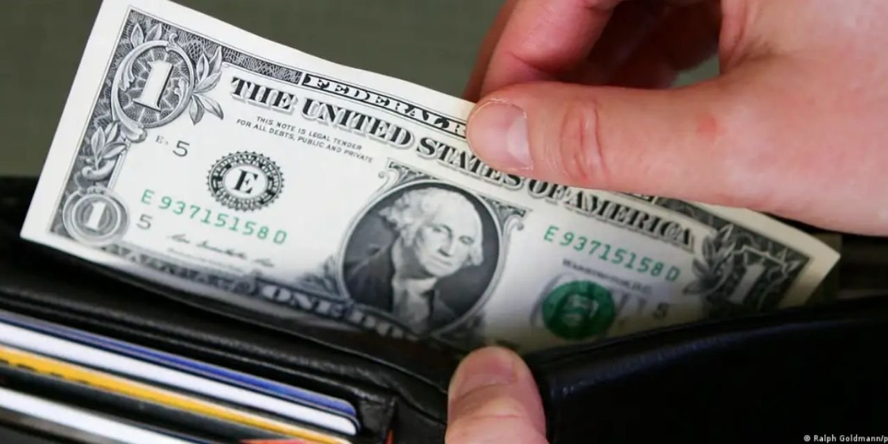 Dolar tüm zamanların rekorunu kırdı