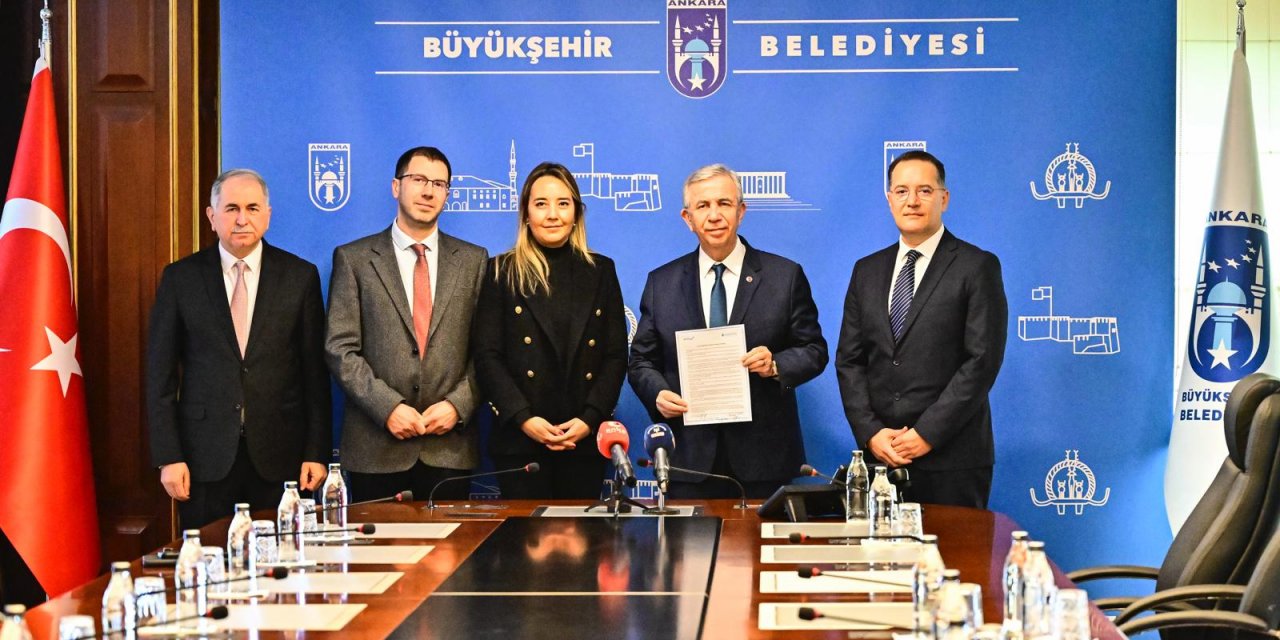 Yine Bir İlk: Mansur Yavaş “Yerel Yönetim Şeffaflık Taahhütnamesi”ni İmzaladı