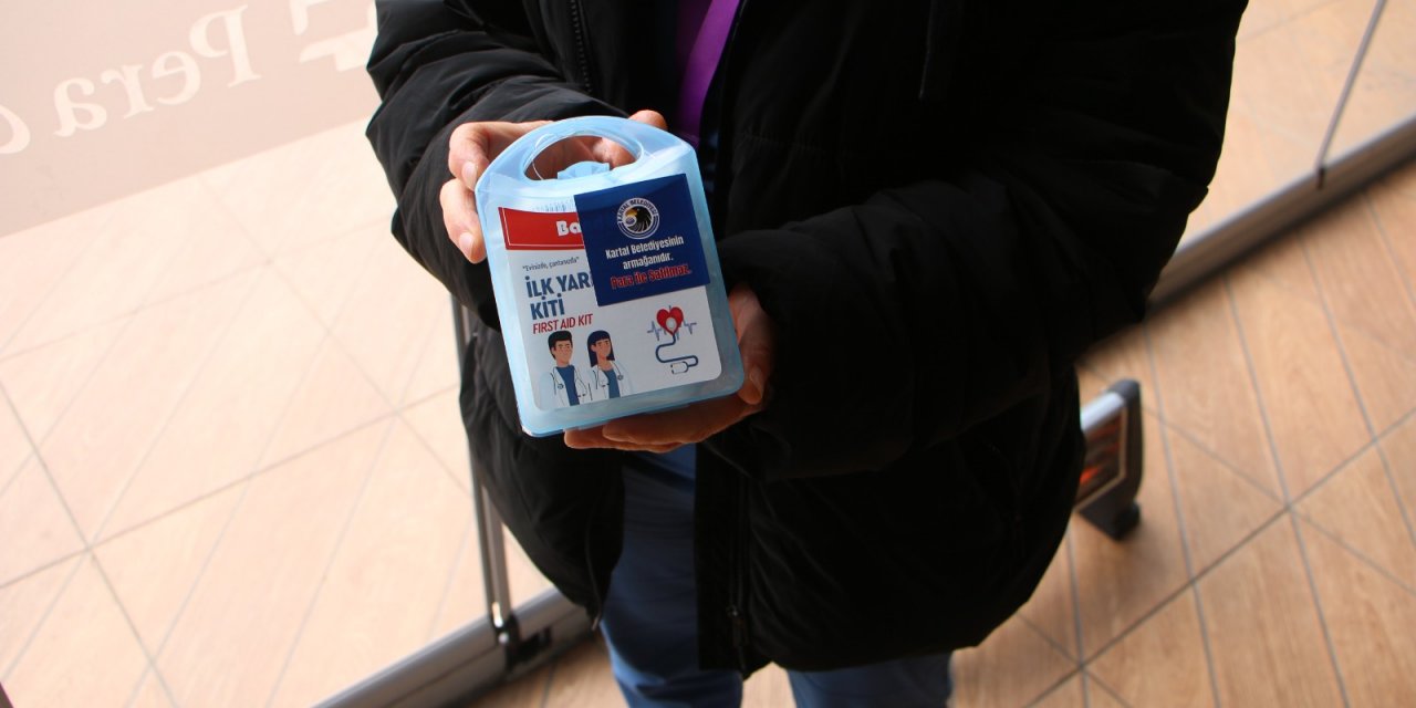 Kartal Belediyesi’nden Site Sakinlerine İlk Yardım Eğitimi