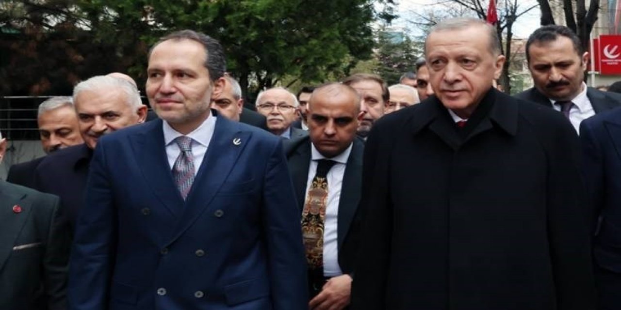 AKP ile YRP arasındaki gerilim tırmanıyor... Elazığ'da seçim pankartlarını söktüler!