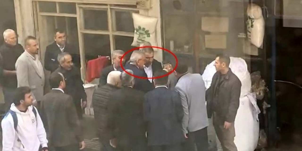 BBP'li Belediye Başkanı Enver Apuktan, kendisine oy vermeyeceğini söyleyen yurttaşı yumrukladı