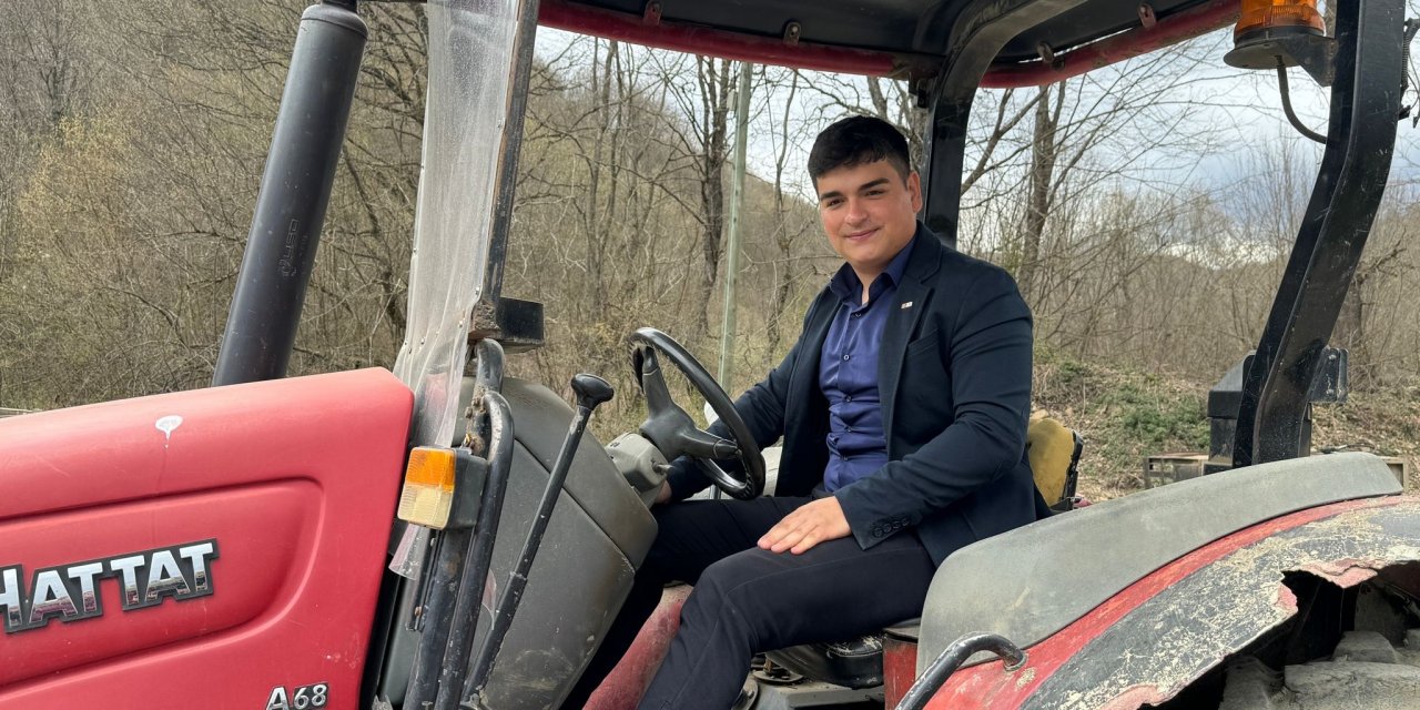 Şirinler köyüne 20 yaşında muhtar oldu