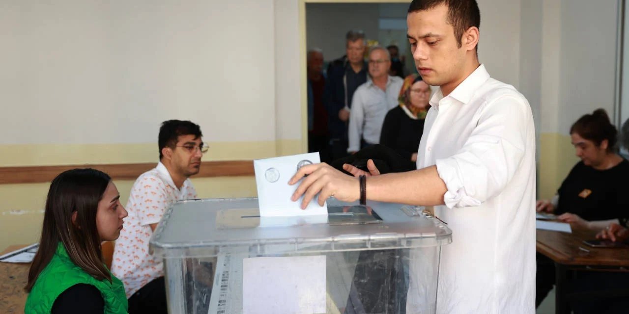 Gençlerin tercihi CHP oldu