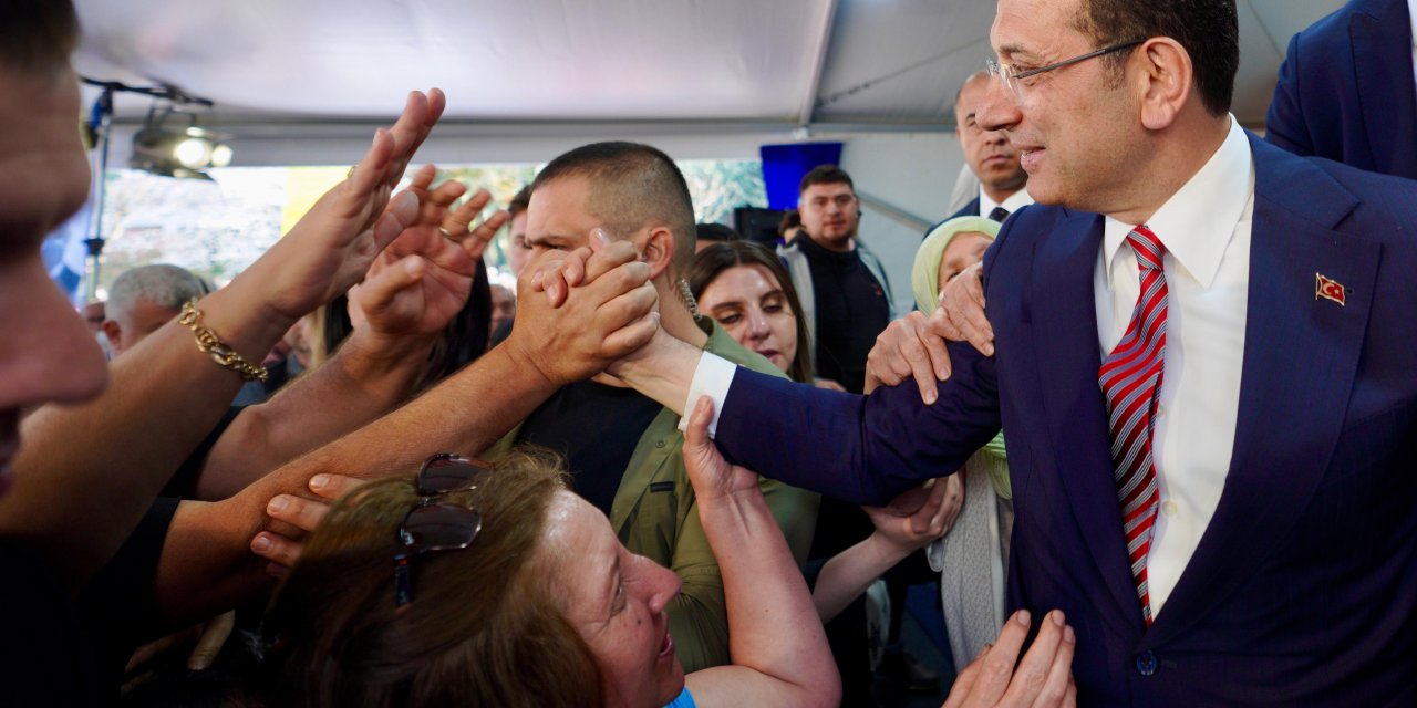 İBB Başkanı İmamoğlu Mesai Arkadaşlarıyla Bayramlaştı