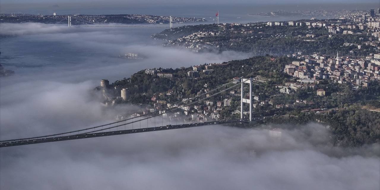 İstanbul Boğazı'nda gemi trafiği askıya alındı