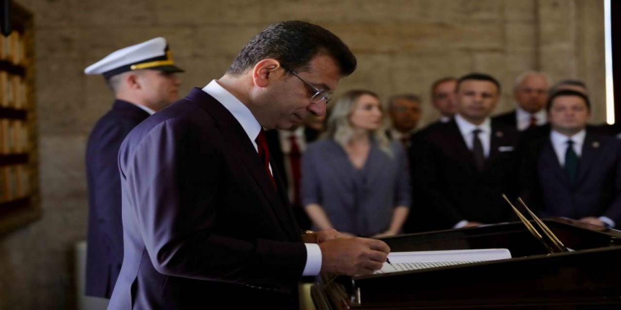 İBB Başkanı İmamoğlu ve İstanbul'un yeni seçilen ilçe belediye başkanları Anıtkabir'i ziyaret etti: 'Ata'mızın huzurundayız...'