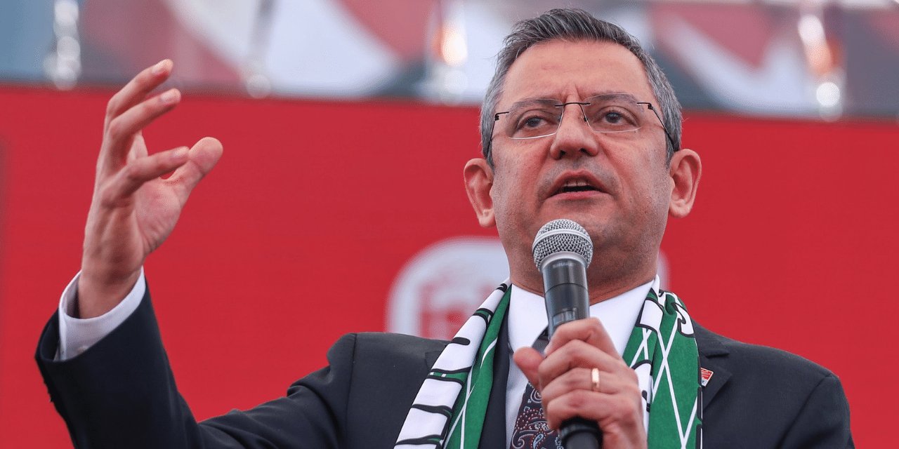 Ses tellerinden operasyon geçiren Özgür Özel şimdi de katarakt ameliyatı oldu